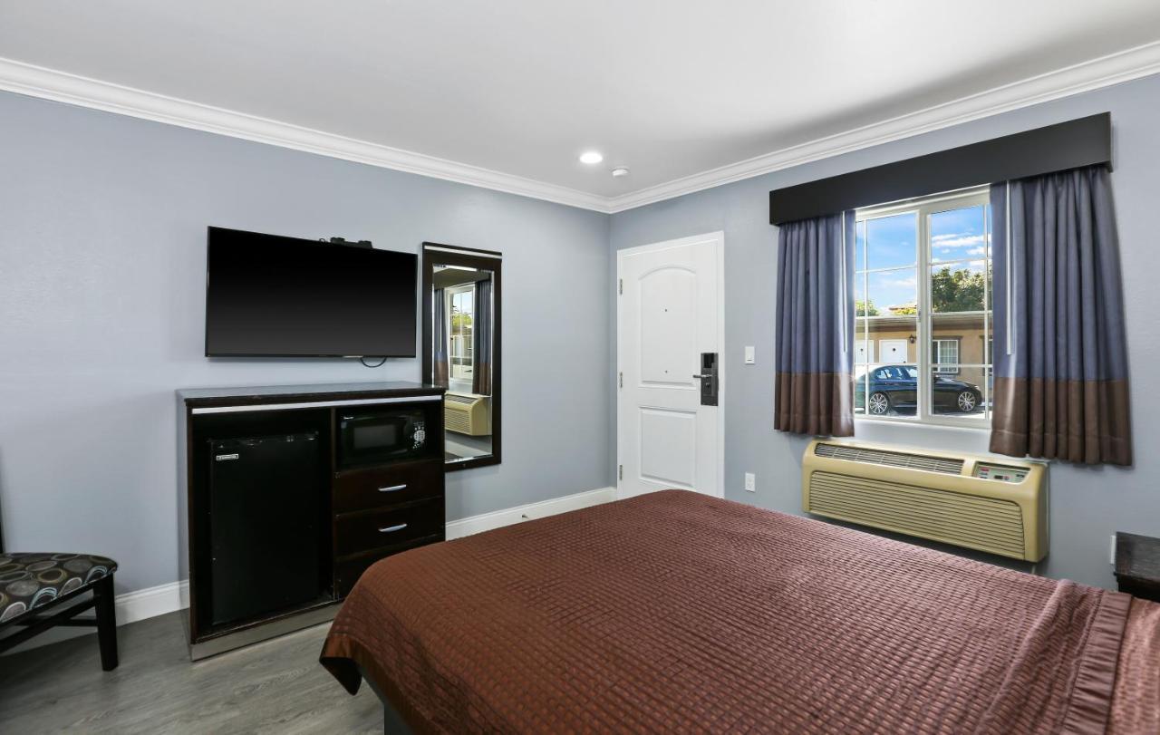 3Rd Avenue Inn La Habra Esterno foto